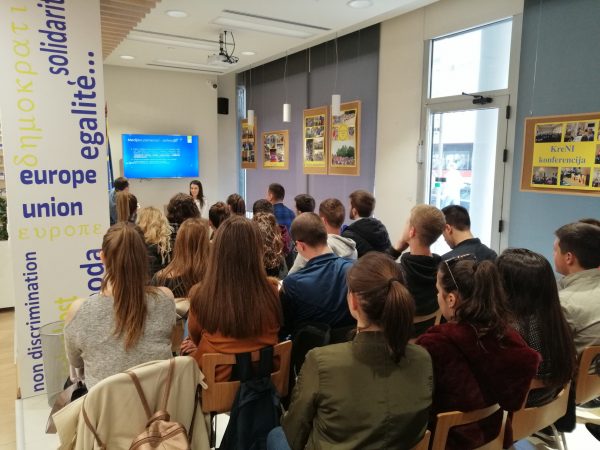Za veću medijsku pismenost neophodno je kritički analizirati medije 8 Za veću medijsku pismenost neophodno je kritički analizirati medije 2
