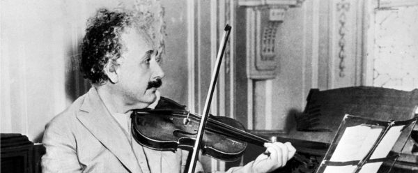 Albert Ajnštajn (1879 - 1955) 9 Albert Ajnštajn (1879 - 1955) 3